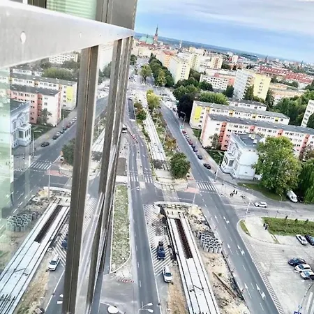 Appartement Hanza Tower Sky Pool & Jacuzzi & Sauna *