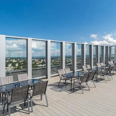 Appartement Hanza Tower Sky Pool & Jacuzzi & Sauna